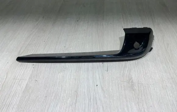 Porsche Cayenne (9Y0 9Y3) Front bumper splitter molding 9Y0807824
