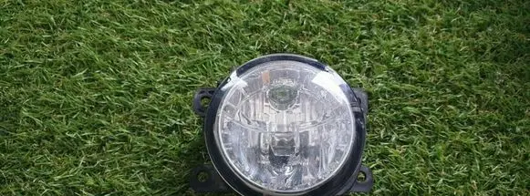 Nissan Leaf I (ZE0) Front fog light 261503NA0A
