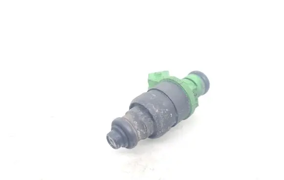 Audi A4 S4 B6 8E 8H Fuel injector 078133551BB