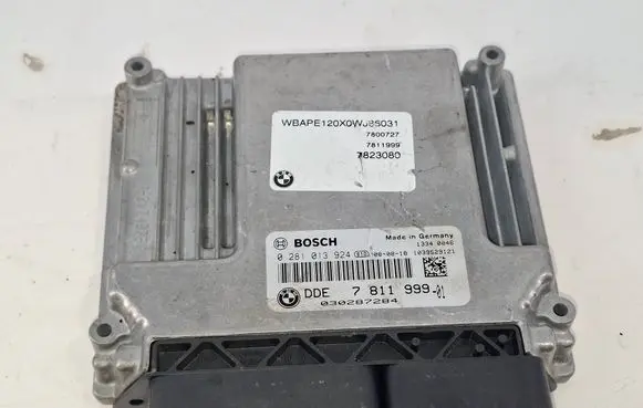 BMW X3 E83 Engine control unit/module 7811999 0281013924 030287284