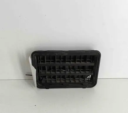 BMW X6 F16 Quarter panel pressure vent 6962293