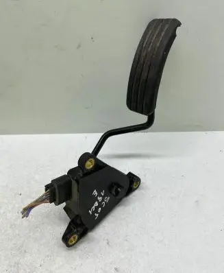 Renault Scenic II - Grand scenic II Accelerator throttle pedal 8200159647 10887 1445C