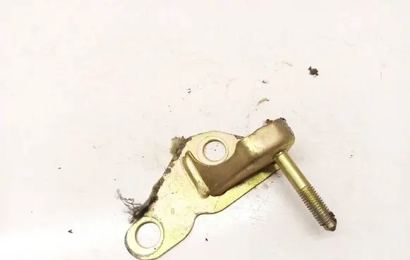 Audi A4 S4 B5 8D Front door lock loop/hook striker 
