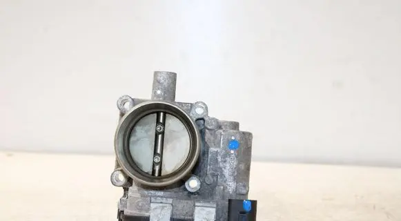 Volkswagen Golf VII Throttle valve 03F133062B