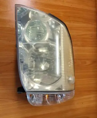 Nissan X-Trail T30 Headlight/headlamp