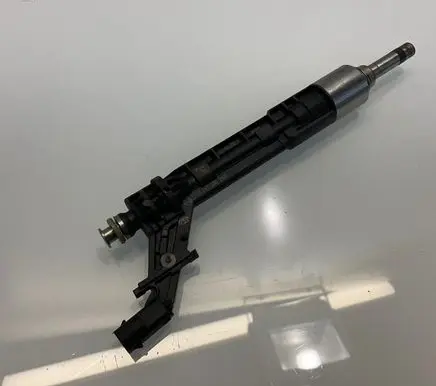 Porsche Macan (95B) Fuel injector 06M906036K