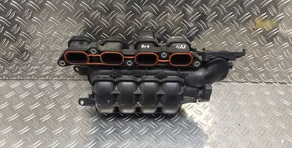 Toyota Verso-S Intake manifold