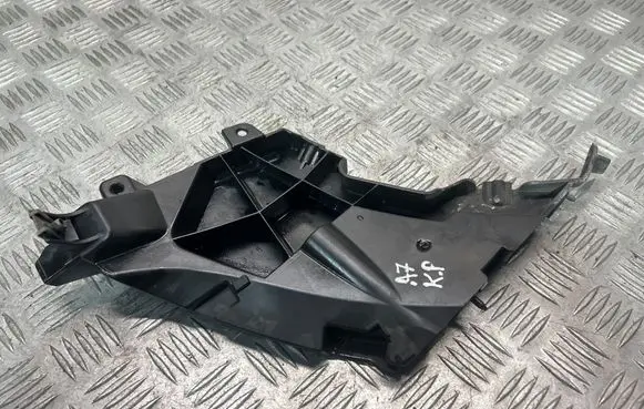 Front bumper mounting bracket