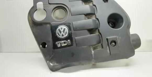 Volkswagen PASSAT B5.5 Engine cover (trim) 038103925BE 038103925RE 038103925DS