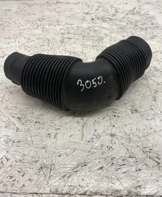Mini Cooper Countryman R60 Air intake duct part 13717812951