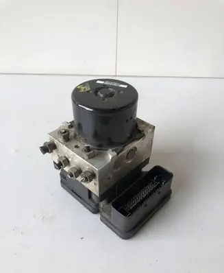 Volvo S80 ABS Pump 30681619