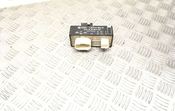 Volkswagen Lupo Coolant fan relay 1J0919506M 898967000