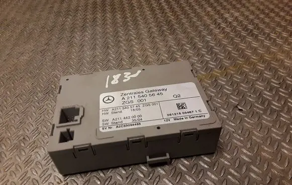 Mercedes-Benz CLS C219 Gateway control module 2115405645 A2115405645