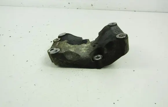 Ford Focus C-MAX A/C compressor mount bracket 98FF19D824AC