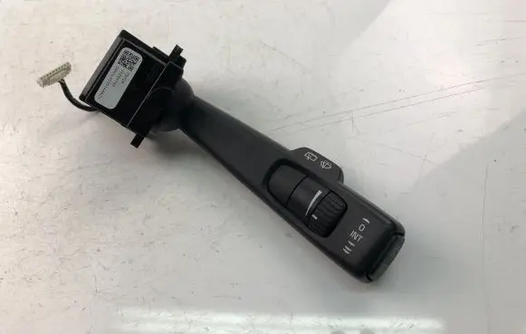 Volvo V70 Indicator stalk 31264168