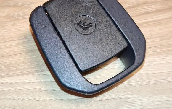 BMW 2 F22 F23 ISOFIX cover 7319604 52207319604 7319686