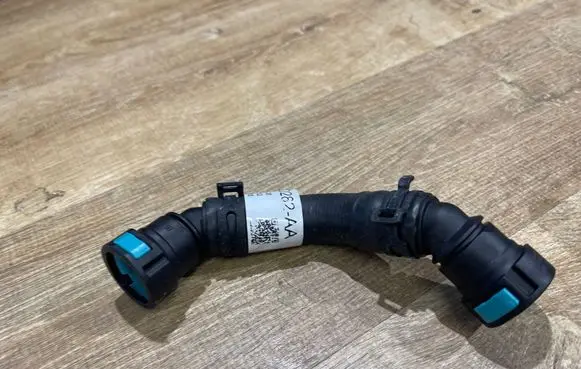 Land Rover Discovery Sport Air intake hose/pipe M8D28D282AA