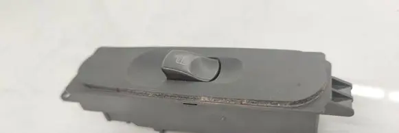 Mercedes-Benz Sprinter W906 Electric window control switch A9065451913