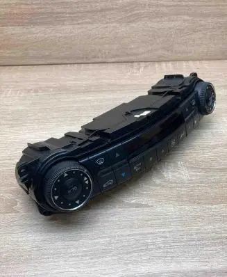 Mercedes-Benz E W211 Climate control unit 2118300685 H24400055010