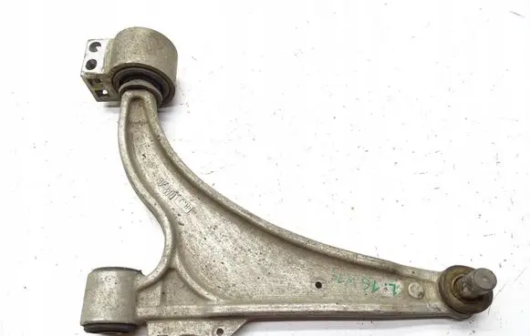 Opel Astra J Front control arm 17102163134