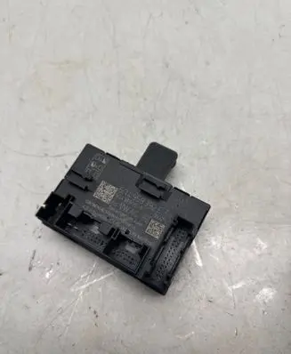 Skoda Superb B8 (3V) Door control unit/module 5Q4959392E 5Q4959392B