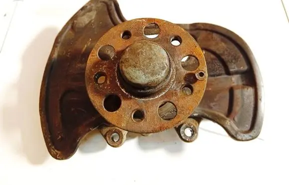 Mercedes-Benz C AMG W204 Front wheel hub 