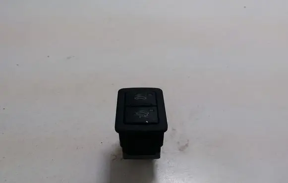 Audi A3 S3 8P Alarm switch 8P0962109