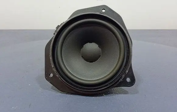 Volkswagen Touareg II Subwoofer speaker 7P6035415D