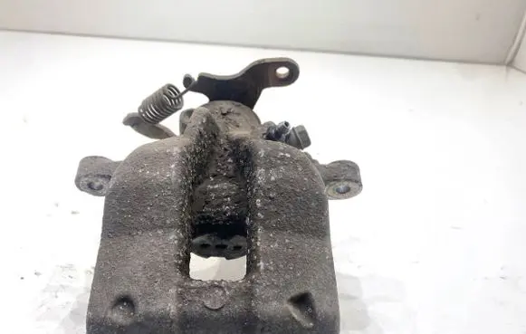 Toyota Avensis T270 Rear brake caliper