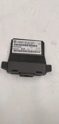Audi A3 S3 8P Gateway control module 7N0907530N 1K0907951