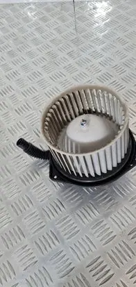 Suzuki Grand Vitara II Heater fan/blower