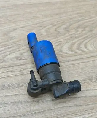Volvo V60 Windscreen/windshield washer pump AV6113K082AA E23VB