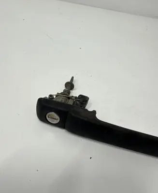Volkswagen Golf III Front door exterior handle