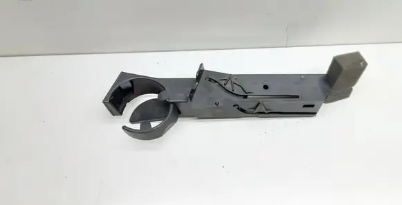 Cup holder front