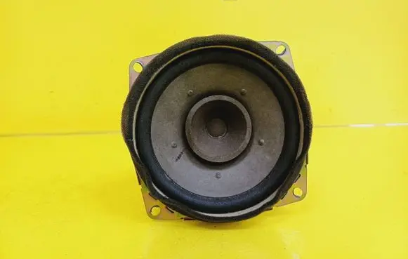 Mitsubishi Space Star Front door speaker MR285934 NW104389