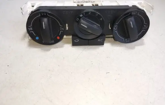 Volkswagen Polo Climate control unit 6Q0820045E