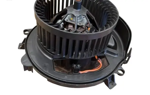 Volkswagen Touran III Heater fan/blower 3Q2819021 t1018595p