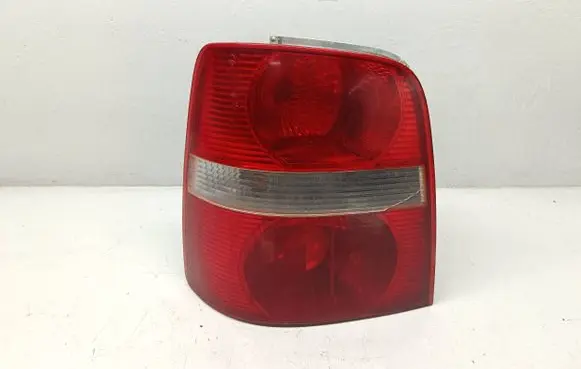 Volkswagen Touran I Rear/tail lights 1T0945095c 060114 A1042222