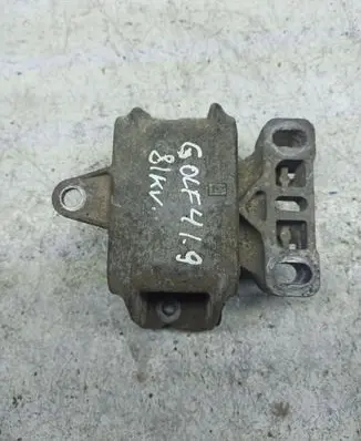 Volkswagen Golf IV Engine mount bracket