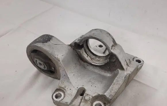 Citroen C5 Engine mount bracket 9629824580
