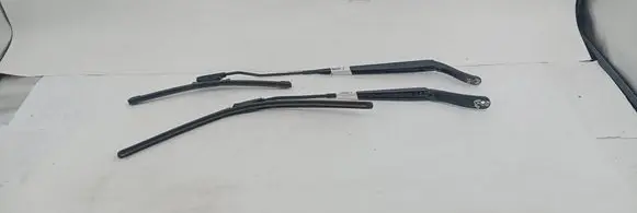 Citroen DS3 Front wiper blade arm LEFTRIGHT