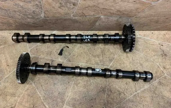 BMW X3 E83 Camshaft 