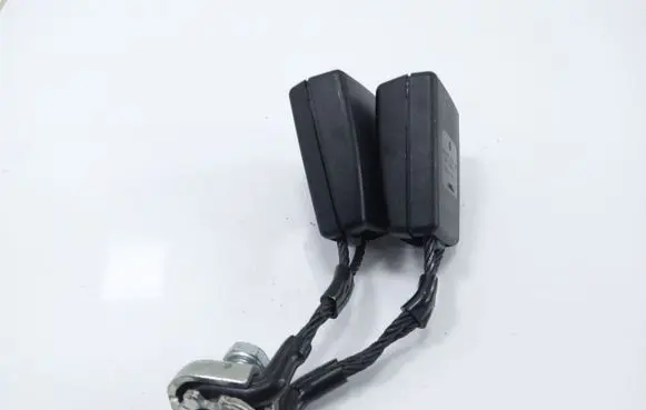 Seat Ibiza III (6L) Front seatbelt buckle 6R0857739