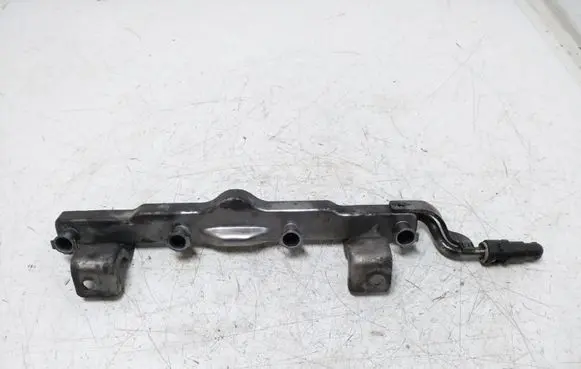 Mazda 3 I Fuel main line pipe