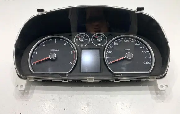 Hyundai i30 Speedometer (instrument cluster) 94033-2R200