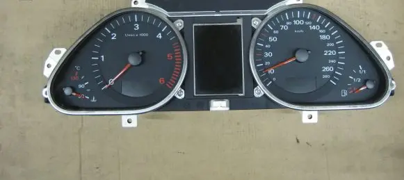 Audi Q7 4L Speedometer (instrument cluster) 4L0920930T
