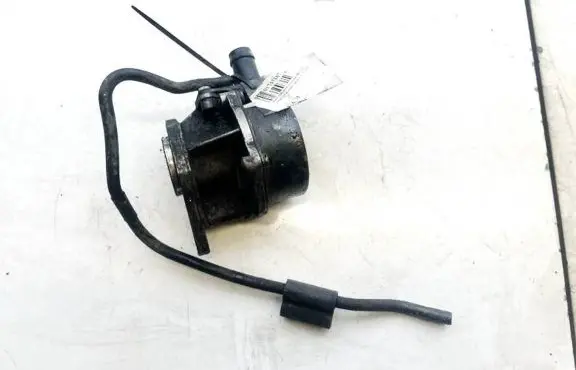 Mitsubishi Carisma Vacuum pump