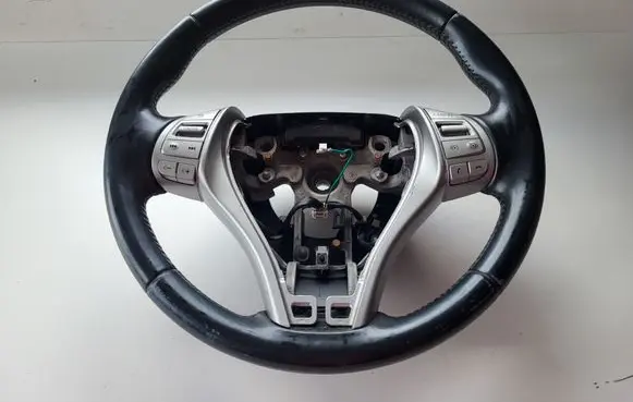 Nissan Qashqai Steering wheel