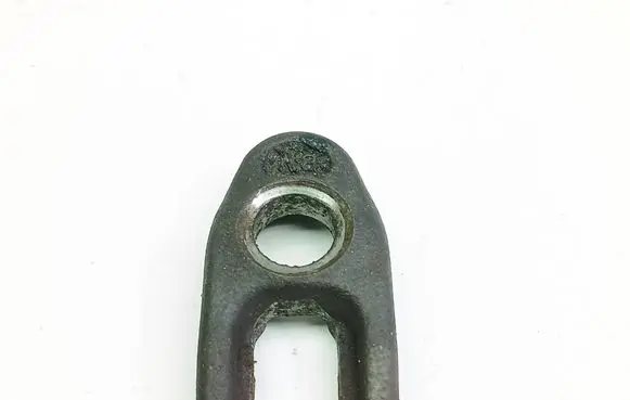 Renault Megane II Fuel Injector clamp holder 