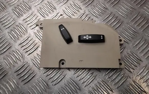 Volvo S60 Seat control switch 31300477